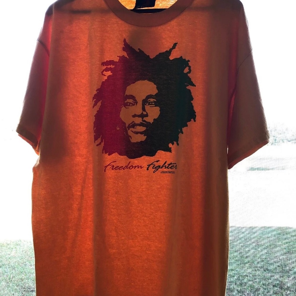 BOB MARLEY FREEDOM FIGHTER Yellow Graphic Tee